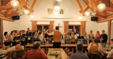 Revue mit leckeren Brezen & mitreißender Fanfare
