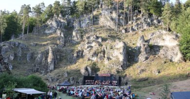 Herzliche Einladung zum Sommer-Konzert der Jugendblaskapelle St. Laurentius Obertrubach e.V. am 19.07.2025 ab 16:00 Uhr am Altarstein in Obertrubach!