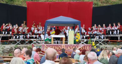 Alle Jahre wieder – Sommerfest, gute Laune, Bier & (Blas)Musik Alle Jahre wieder – Sommerfest, gute Laune, Bier & (Blas)Musik